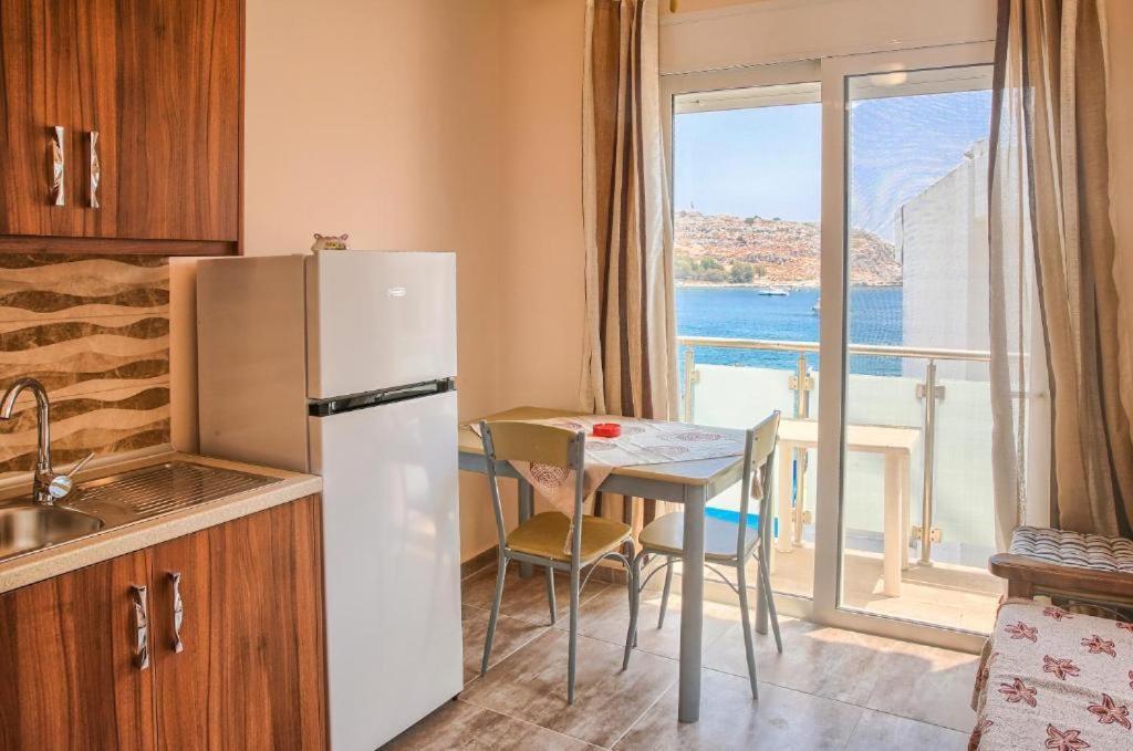 Despinas Seafront Apartments,האראקי מראה חיצוני תמונה